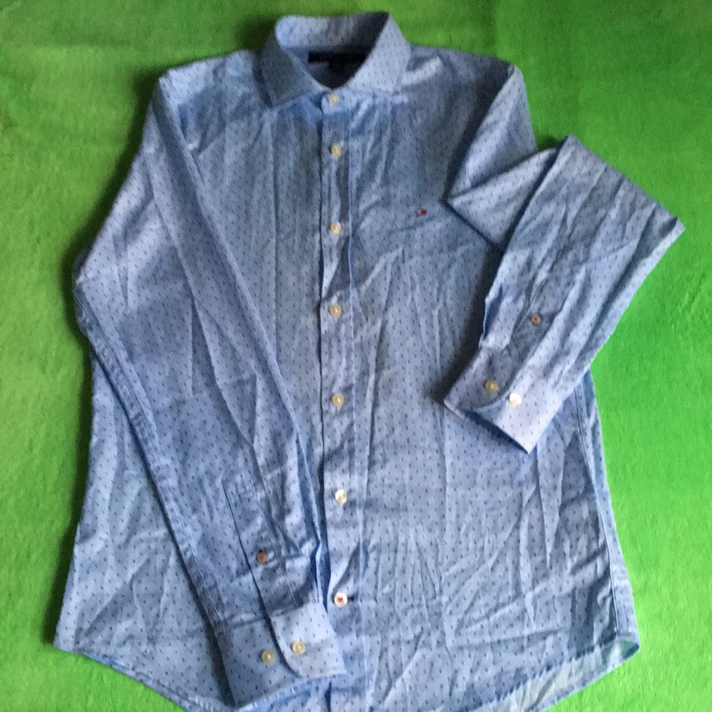 Tommy Hilfiger shirt - Picture 2 of 8